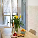M&c Vicolo Corto