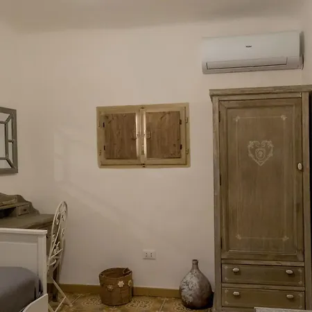 M&c Vicolo Corto *